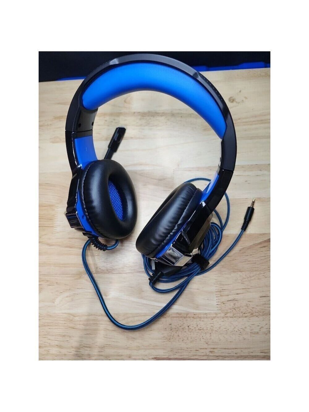 SKU# EA3016 August gaming headset
